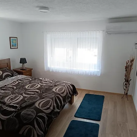Vila Kuca Za Odmor Majka