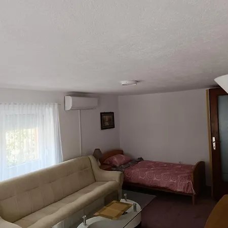 Kuca Za Odmor Majka *